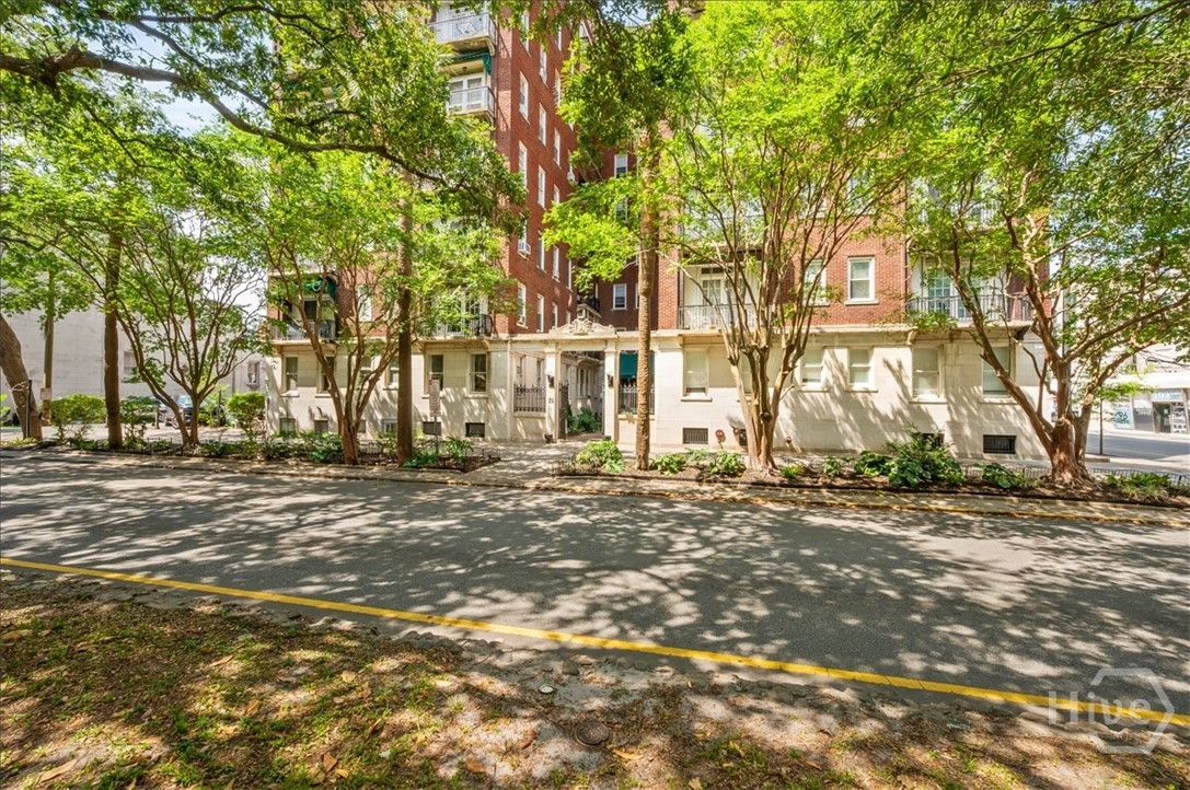 24 E Liberty Street Property Photo 2