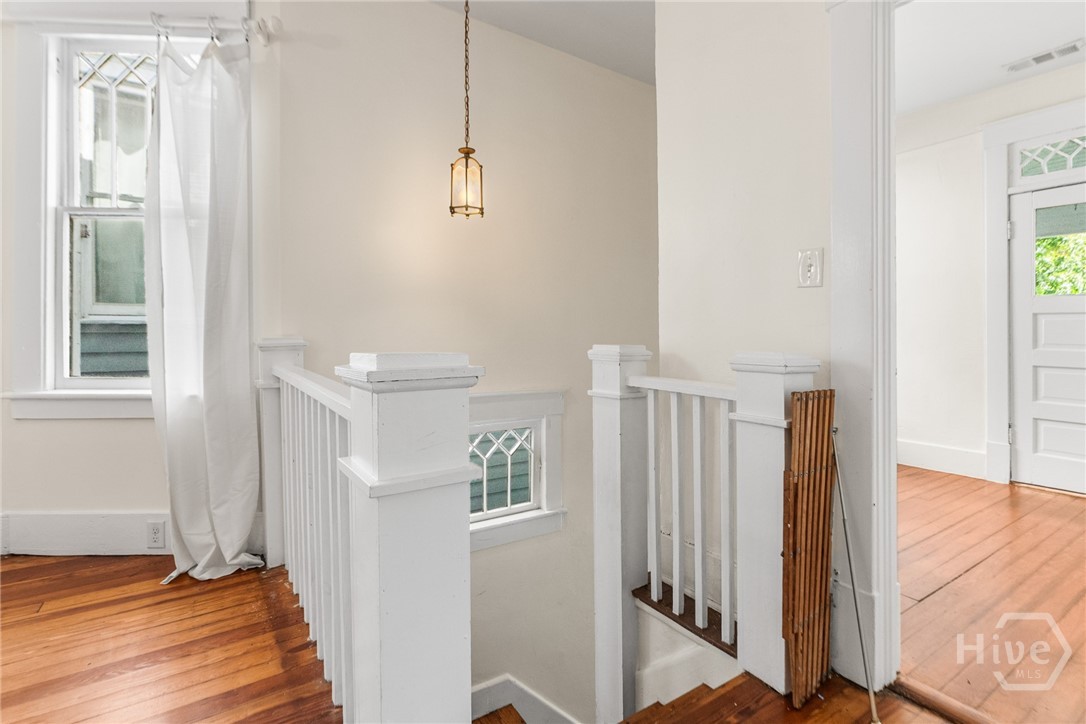 545 E Park Avenue Property Photo 16