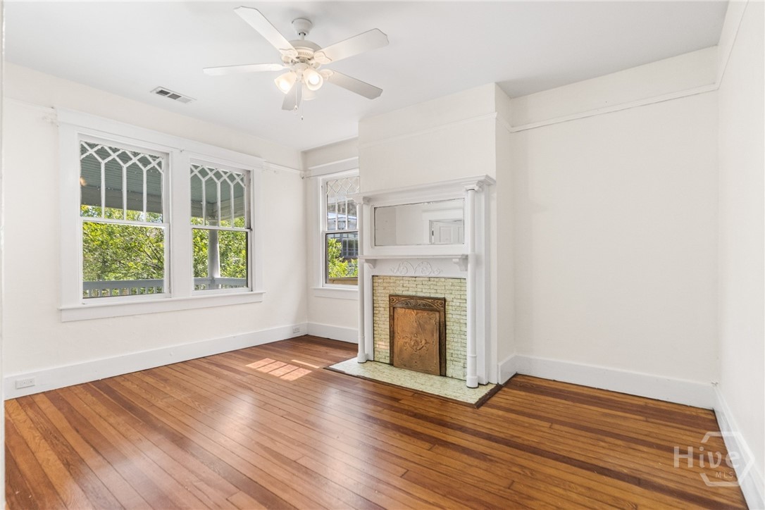 545 E Park Avenue Property Photo 17