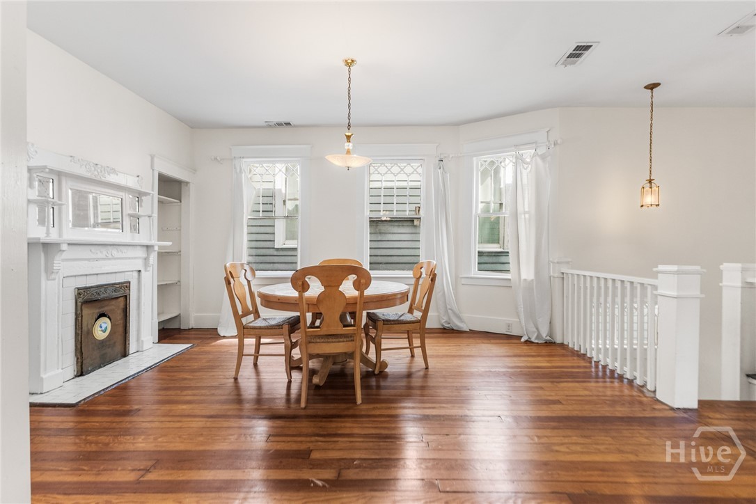 545 E Park Avenue Property Photo 18