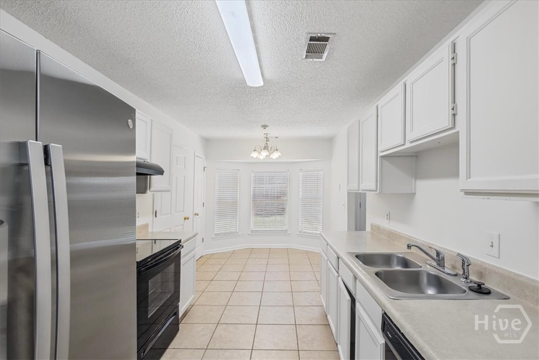 172 Parkside Drive Property Photo 8