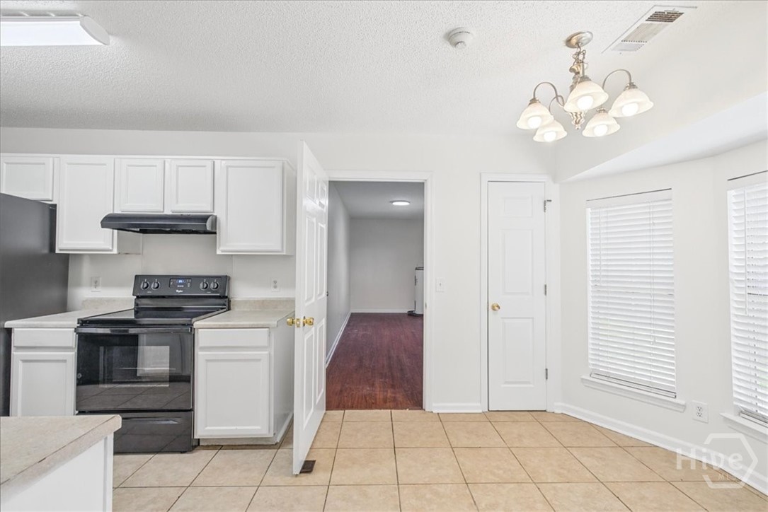 172 Parkside Drive Property Photo 10