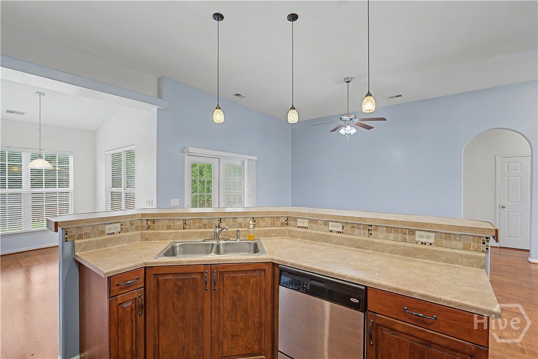 154 Carlisle Way Property Photo 18