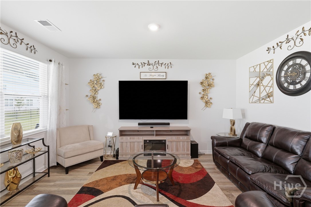 106 Windrush Pines Property Photo 4