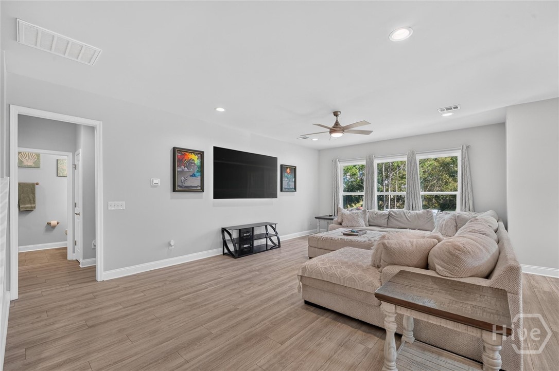 158 Mandeville Drive Property Photo 8