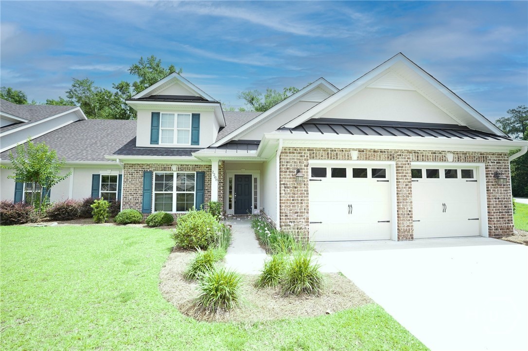 2208 Woodside Crossing Property Photo 1