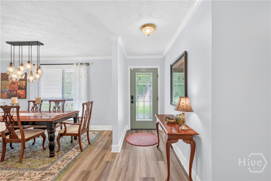 107 Robin Road Property Photo 4