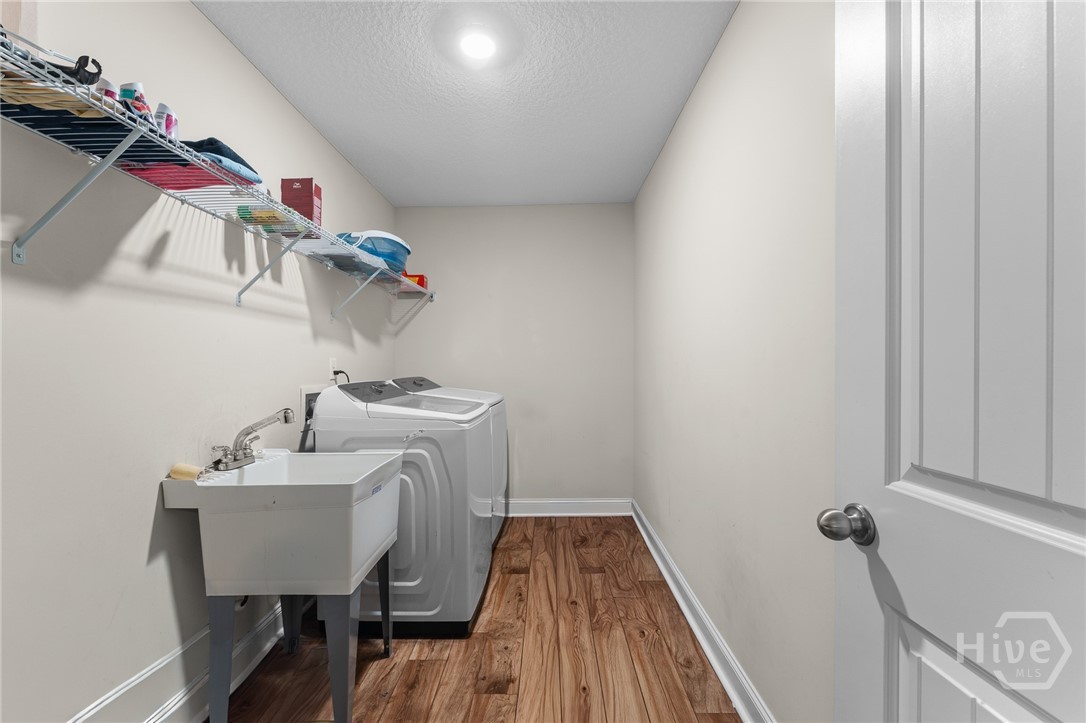 553 Thorp Circle Property Photo 39