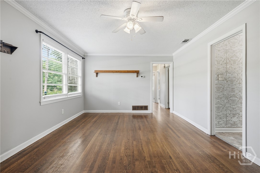 2114 E 62nd Street Property Photo 6