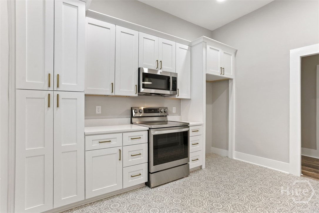 922 E 37th Street Property Photo 19