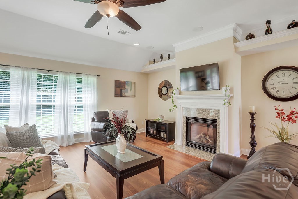 17 Redwall Circle Property Photo 15