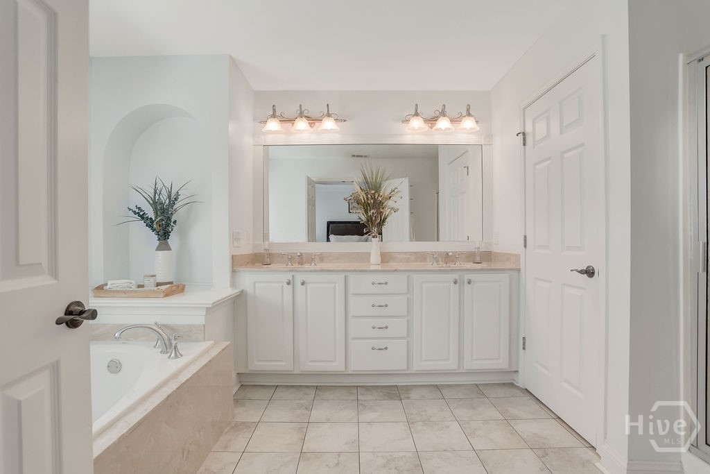 17 Redwall Circle Property Photo 31