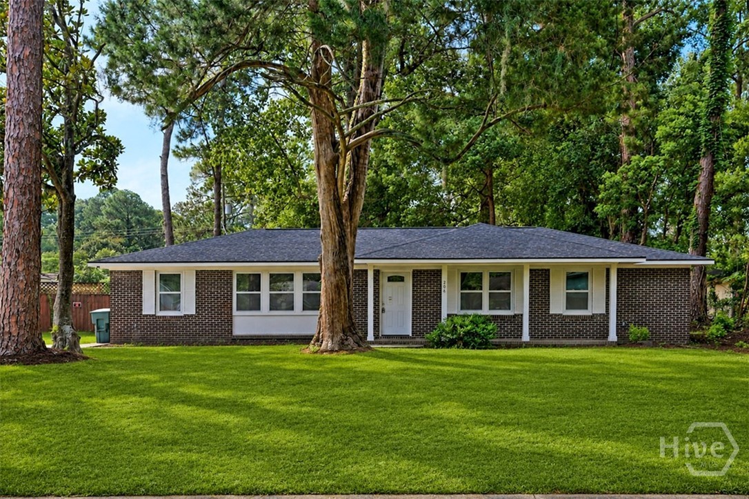 206 Paradise Drive Property Photo 3