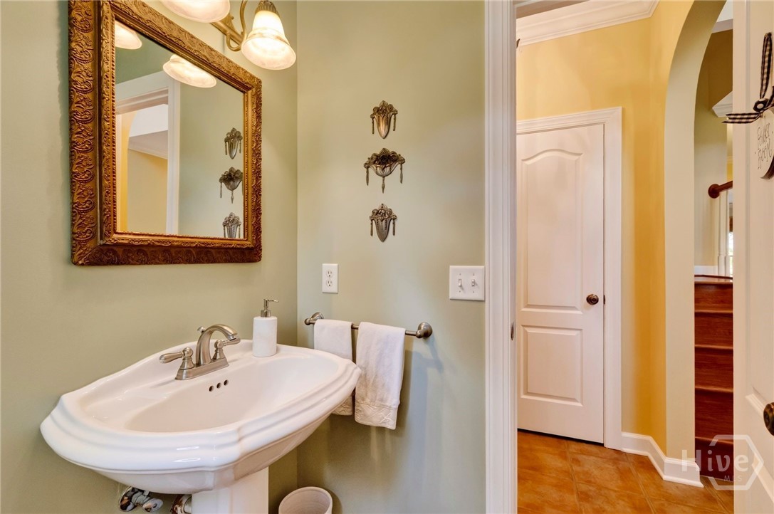 237 Lyman Hall Property Photo 27