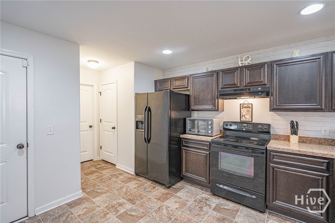 168 Blackwater Way Property Photo 7
