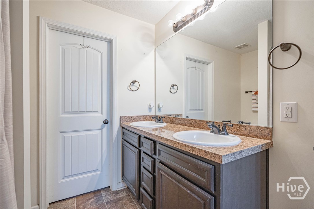 168 Blackwater Way Property Photo 11