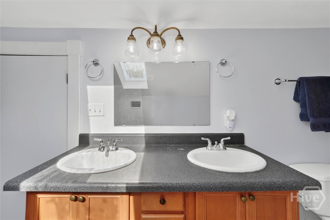 1902 Barnard Street Property Photo 40