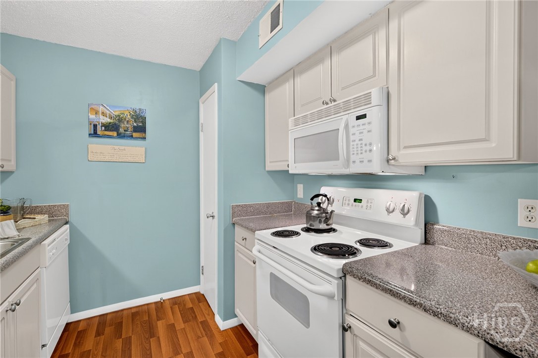 401 N Cromwell Road J7 Property Photo 13