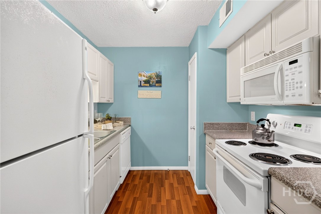 401 N Cromwell Road J7 Property Photo 14