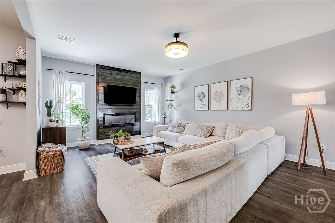 130 Sapphire Circle Property Photo 6