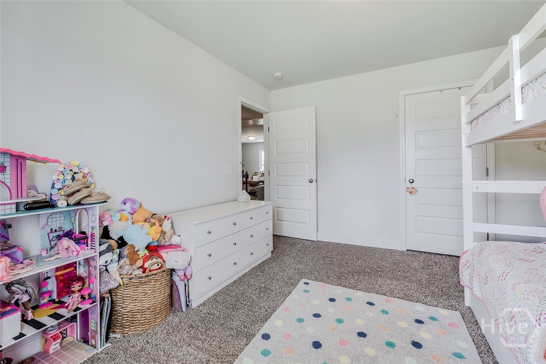 130 Sapphire Circle Property Photo 32