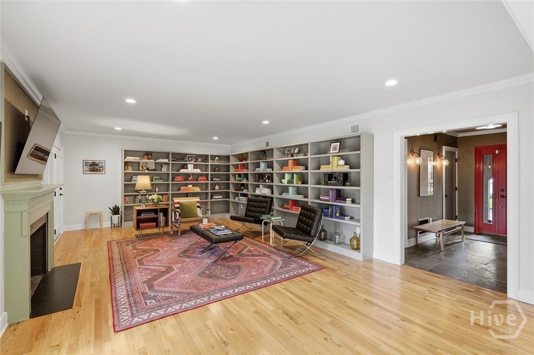 31 E 56th Street Property Photo 7