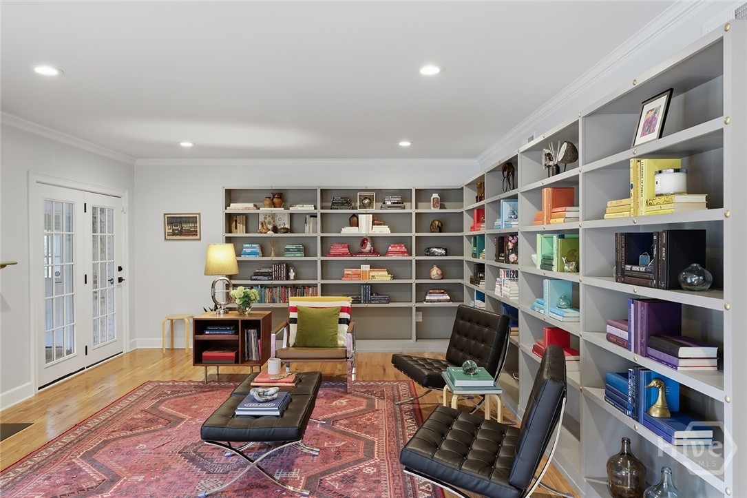 31 E 56th Street Property Photo 8