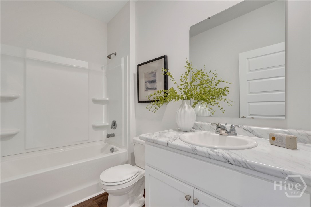 1074 Lakes Boulevard Property Photo 20