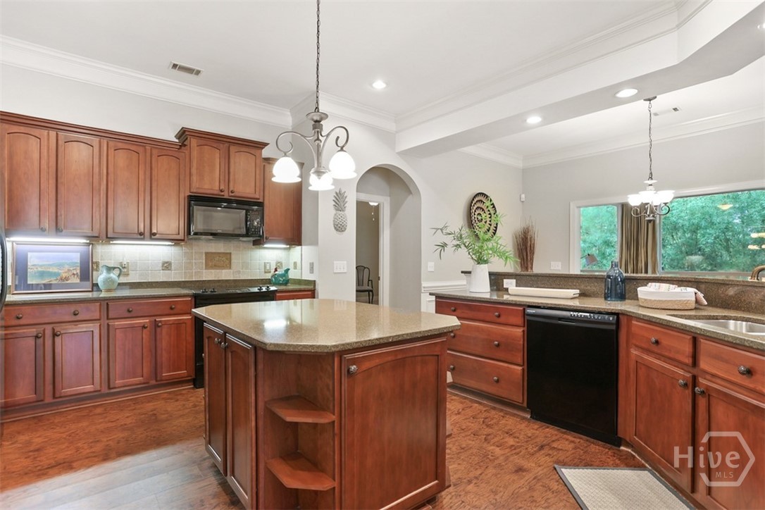 902 Woodside Crossing Property Photo 10