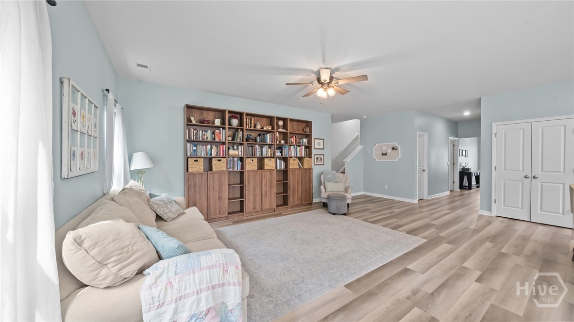 1431 Waybridge Way Property Photo 8