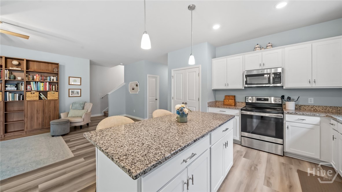 1431 Waybridge Way Property Photo 15