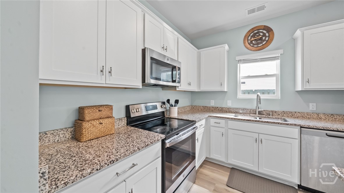 1431 Waybridge Way Property Photo 16