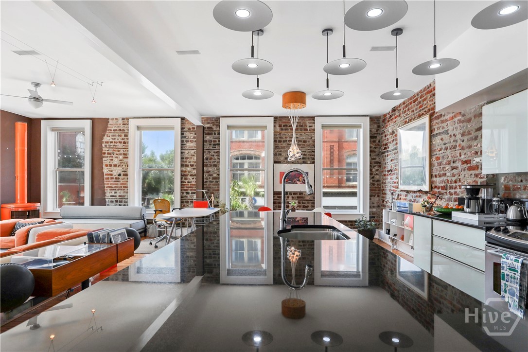 204 W Broughton Street 201 Property Photo 7