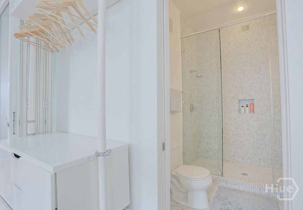 204 W Broughton Street 201 Property Photo 17