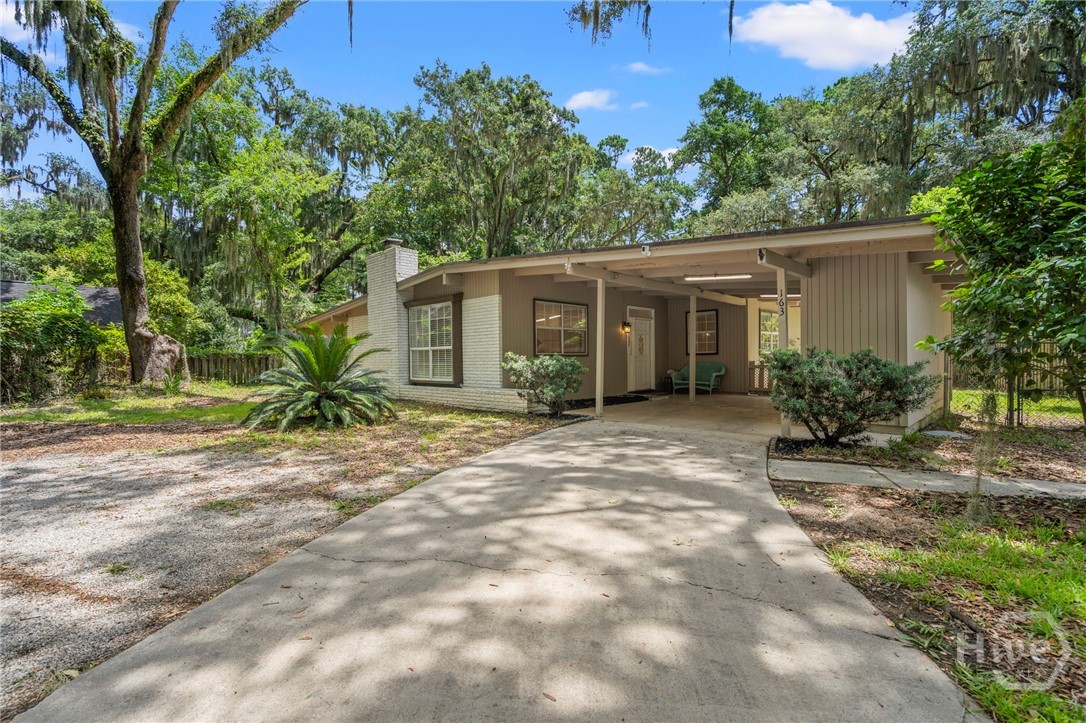 163 North Drive Property Photo 4