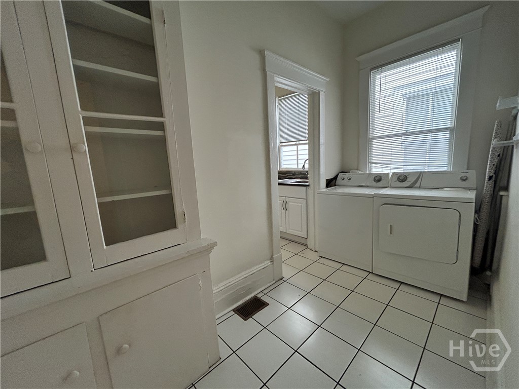 816 Drayton Street 1b Property Photo 5