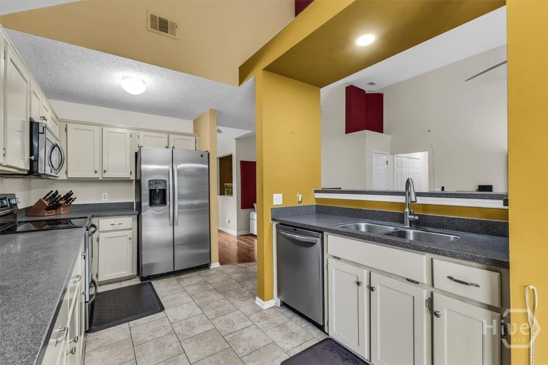 115 Teakwood Drive Property Photo 15