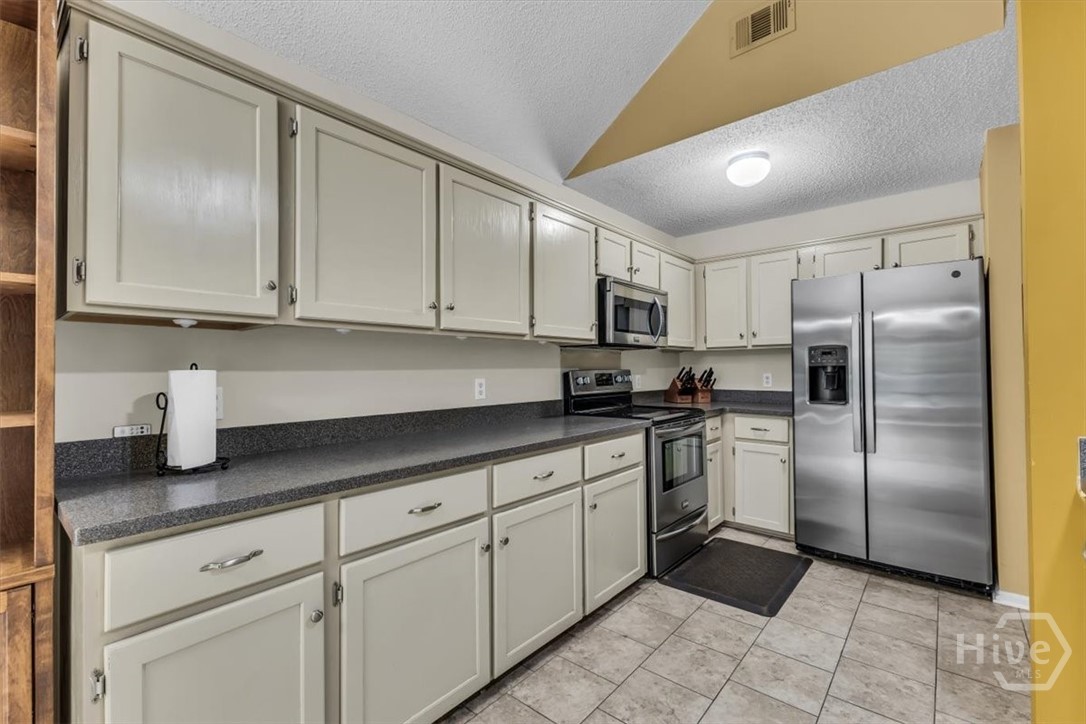 115 Teakwood Drive Property Photo 16