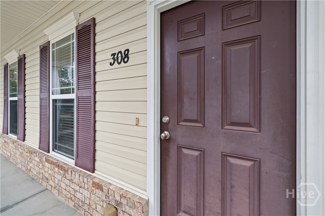 308 Gallery Way Property Photo 3
