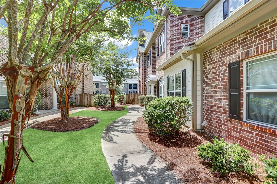 1101 River Oaks Drive Property Photo 2