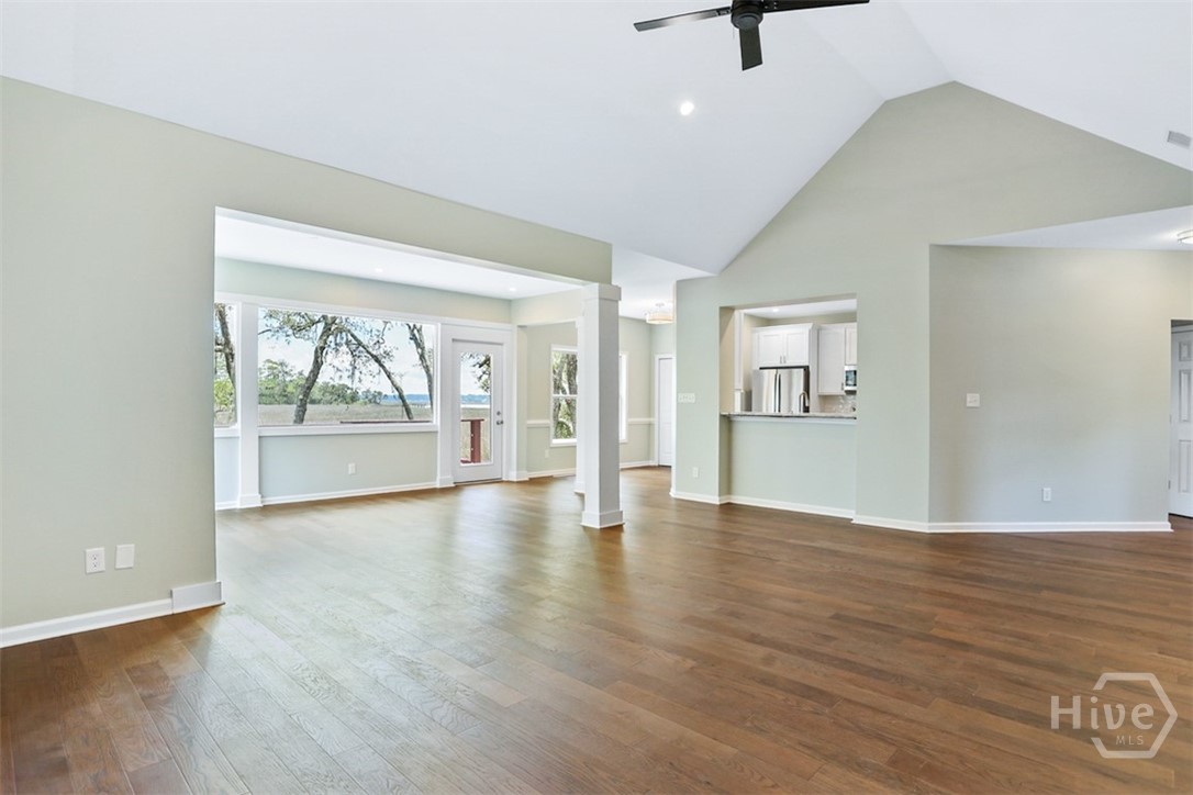 223 Mariners Way Property Photo 2
