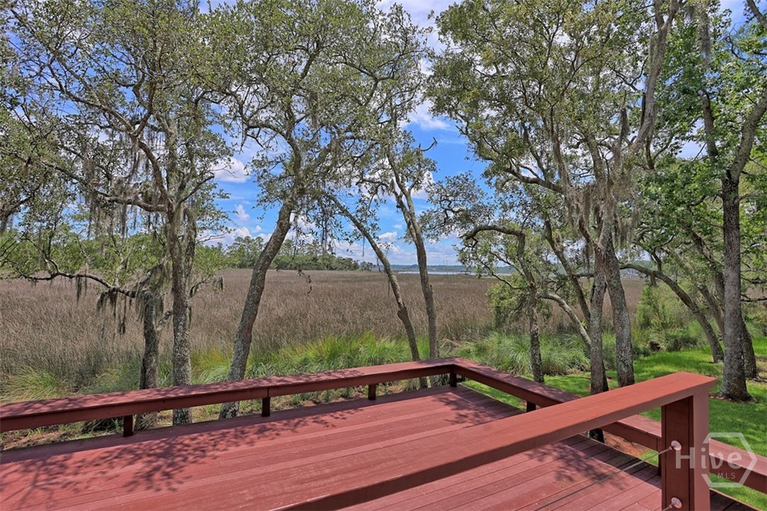 223 Mariners Way Property Photo 4