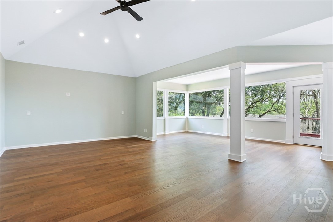223 Mariners Way Property Photo 8