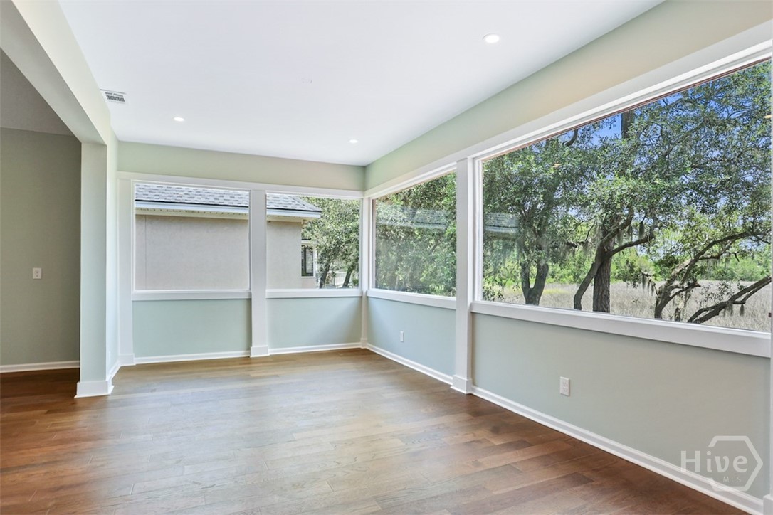 223 Mariners Way Property Photo 9