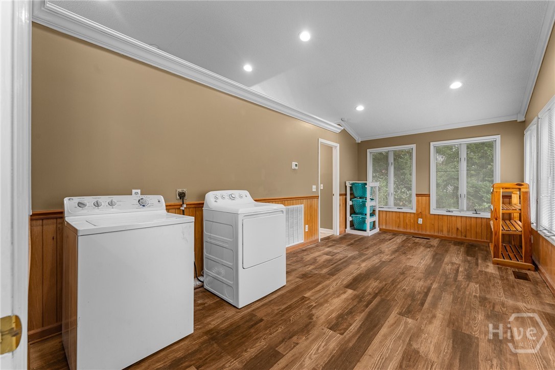 459 Prince Avenue Property Photo 63