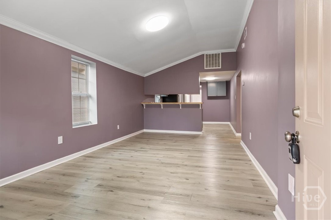 705 W 47th Street Property Photo 5