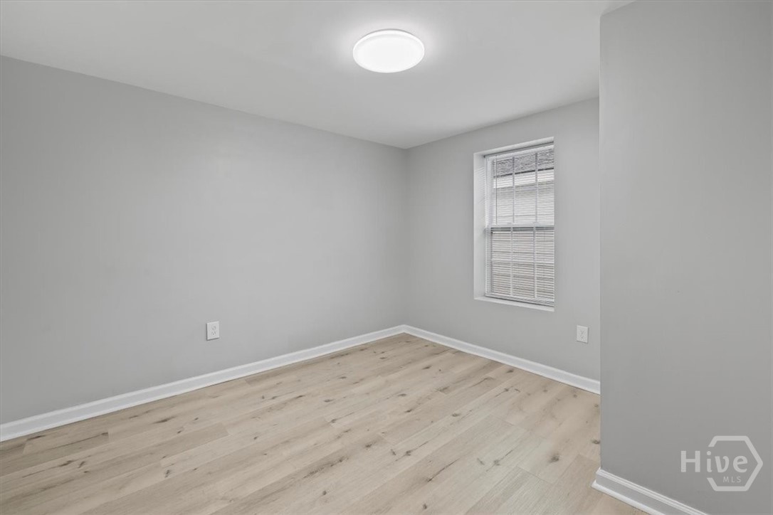 705 W 47th Street Property Photo 18