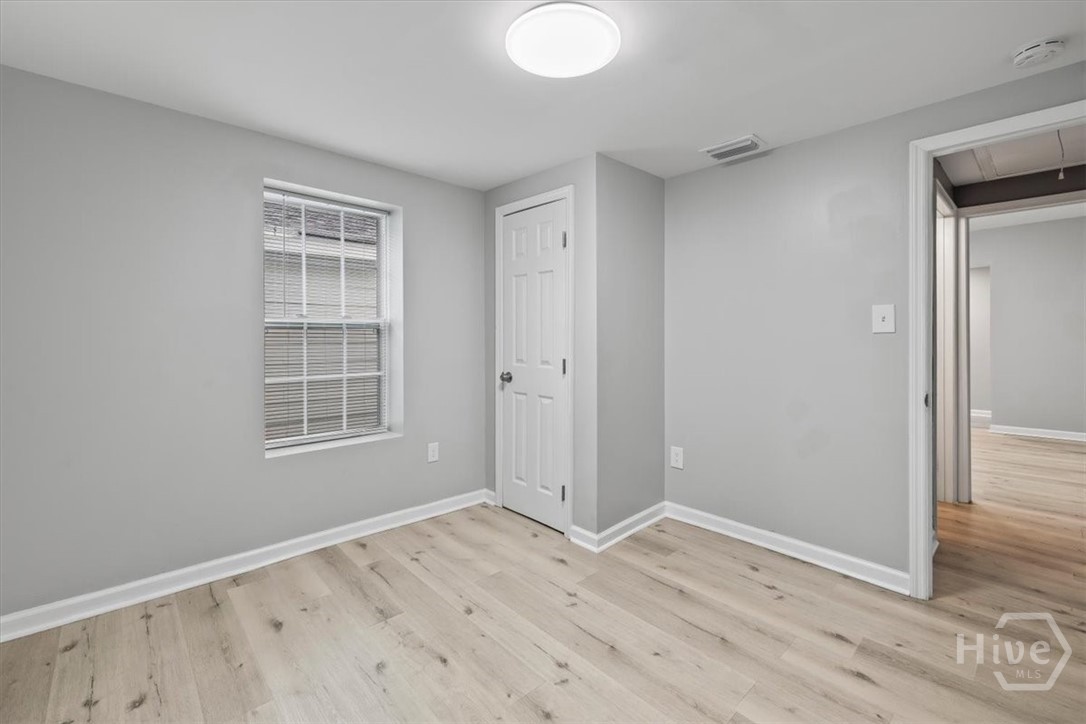705 W 47th Street Property Photo 19