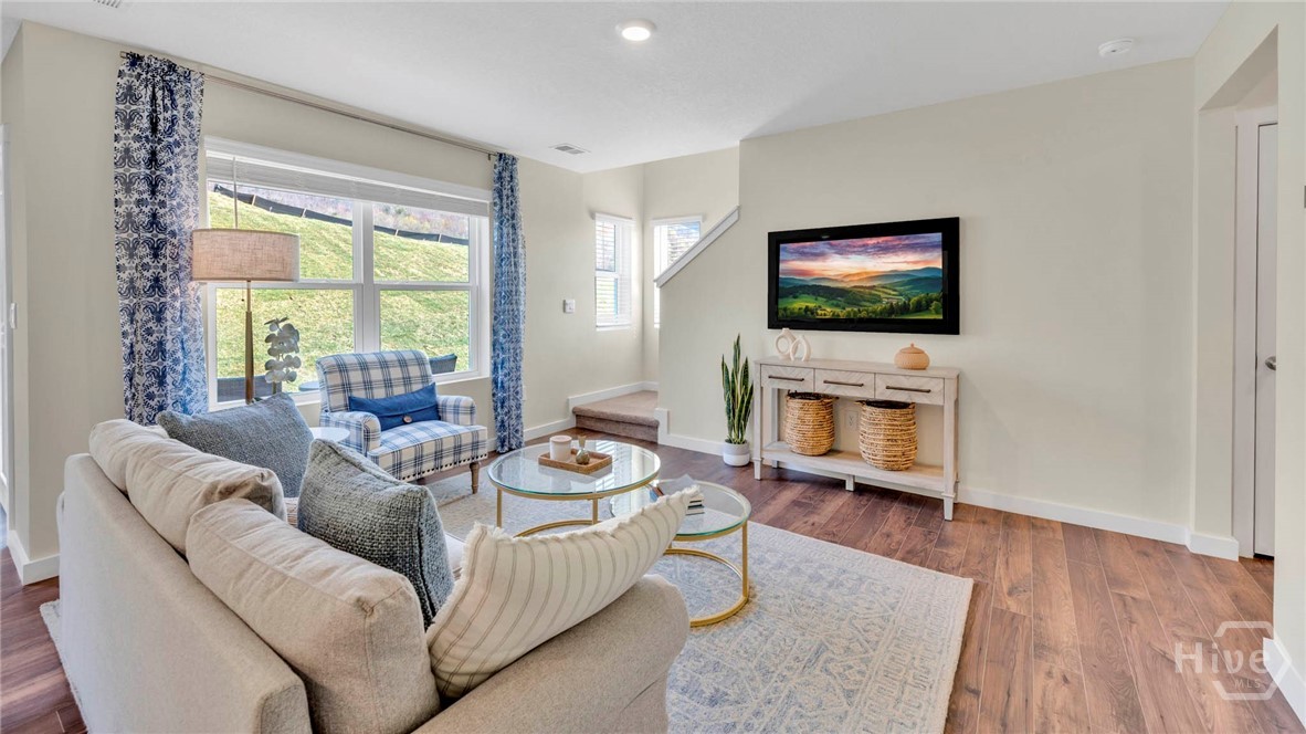 104 Siskin Road Property Photo 3