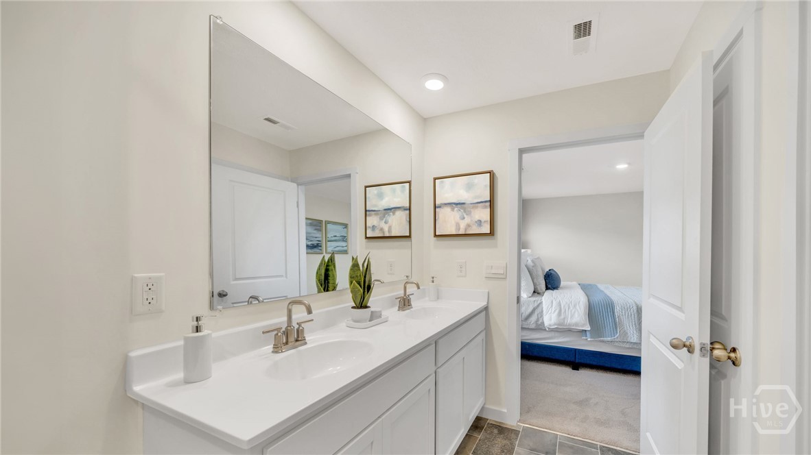 104 Siskin Road Property Photo 15